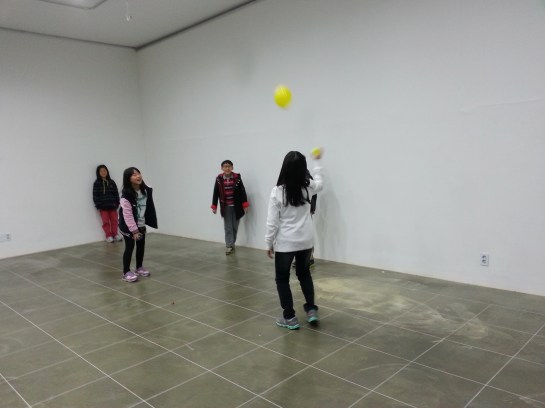 5 - Tennis (plastic piggy banks, balloon)