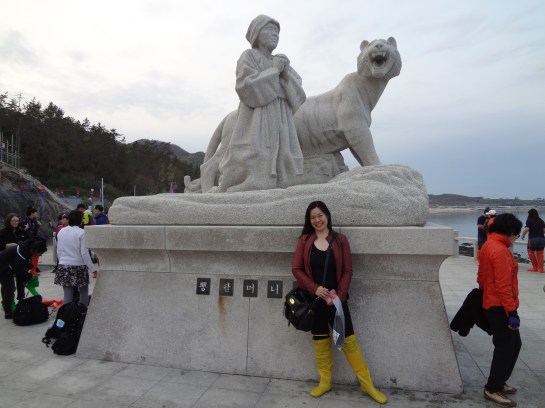 Grandma Mulberry and the tiger