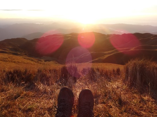 With the same hiking shoes I've used while hiking all of the mountains of Seoul